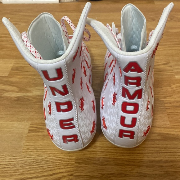 New without tags or box 
Under Armour Highlight Clutch Fit Crab Men’s size 11 - Picture 3 of 8